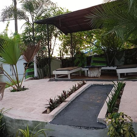 קלנגוטה Boaty'S Beach Cottages מראה חיצוני תמונה